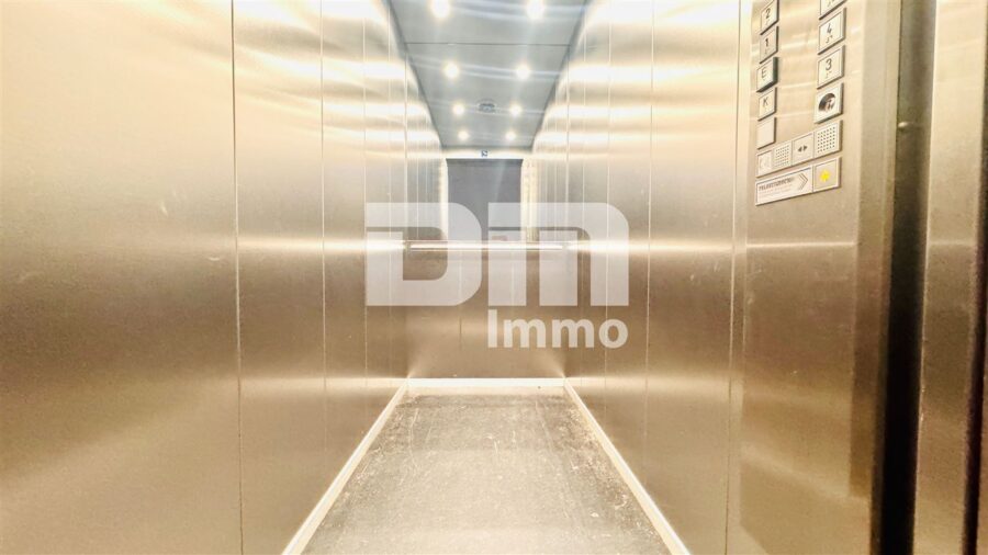 Modernisierte 3-Zimmerwohnung mit Balkon und fantastischem Panoramablick - Fahrstuhl